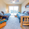 Отель Inn the Woods Suites, фото 4