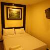 Отель OYO 124 Hotel Seniman Sentul (Sanitized Stay), фото 4