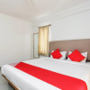Отель The Red Lotus Premium By OYO Rooms, фото 6