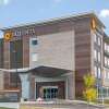 Отель La Quinta Inn & Suites by Wyndham Bloomington, фото 1