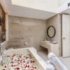 Отель Romantic Oceanfront 1 Br Villa in Seminyak, фото 9