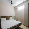 Отель Spot On 46890 Smile Holiday Inn, фото 5
