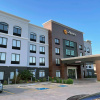 Отель La Quinta Inn & Suites by Wyndham Tulsa Midtown, фото 1