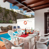 Отель Villa Julianne 3: Heated Private Pool, Walk to Beach, A/C, WiFi, Car Not Required                   , фото 12