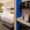Отель Holiday Inn Express and Suites Tampa North - Wesle, фото 3