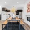 Отель A Luckie Charm - 5-Bedroom Townhouse, фото 1