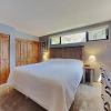 Отель Slopeside Four Bedroom Homes at 1849 Condos - Free Wifi and Parking! by RedAwning, фото 17