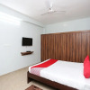 Отель OYO Flagship 24789 Sidharth Residency, фото 17