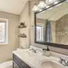 Отель Chic Townhome w/ Deck: 6 Mi to Dtwn Baltimore, фото 11