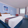 Отель Travelodge Cardiff Airport, фото 7