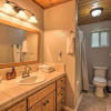Отель Remodeled Crestline Retreat: Walk to Lake Gregory!, фото 9