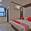 Отель OYO 26476 Hotel Meridan Palace, фото 16