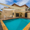Отель Amazing 4br3 5BA Villa w Private Pool Goldcoast, фото 15
