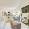 Отель Beautiful Raleigh Cottage Rental: 5 Mi to Downtown, фото 2