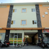 Отель RedDoorz @ Nakula Dewi Sri, фото 1