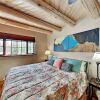 Отель Alfreds Hacienda & Casita W/ Hot Tub & Fireplaces 4 Bedroom Home, фото 4