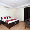 Отель OYO 11090 Maira Homes, фото 7