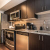 Отель Life Suites Lakeside Mimico, фото 10