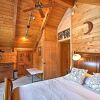 Отель Secluded W Game Room And Huge Wraparound Deck 3 Bedroom Cabin, фото 11