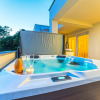Отель Sunset apartment with private pool and jacuzzi, фото 23