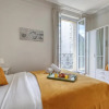 Отель Cosy Parisian 1bdr Flat - Prime Location Le Marais, фото 21
