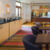 Отель Holiday Inn Express London-Epsom Downs, an IHG Hotel, фото 25