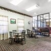 Отель Econo Lodge, фото 8