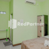 Отель Krucuk Guest House Syariah RedPartner, фото 9