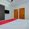 Отель Golden Hive By OYO Rooms, фото 20