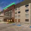 Отель La Quinta Inn & Suites by Wyndham Houston NW Brookhollow, фото 1