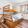 Отель Sugarpaw Cottage - Very Private Cabin Nestled Amongst Towering Pines In This Cozy Mountain Home! 3 B, фото 15