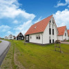 Отель Modern Holiday Home in Scherpenisse With Garden, фото 25