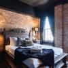 Отель Pickle Factory Eight Unforgettable Rooms Sleeps 16, фото 1