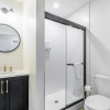 Отель Iconic Rideau 1Bd Unit Balcony Free Parking 1, фото 6
