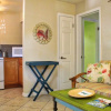 Отель Coconut Grove Beach Resort Suite 1, фото 26