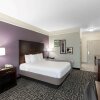 Отель La Quinta Inn & Suites by Wyndham Port Lavaca, фото 30