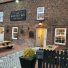 Отель The Blue Bell Inn, фото 1