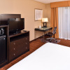 Отель Holiday Inn Express Breezewood, an IHG Hotel, фото 5