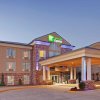 Отель Holiday Inn Express & Suites Mountain Home в Маунтин-Хоуме