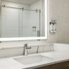 Отель Holiday Inn Express Strathroy, an IHG Hotel, фото 10