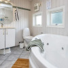 Отель 6 Person Holiday Home in Hejls, фото 7