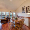 Отель Twin View 2 Bedroom Mountain View Home with Hot Tub, фото 7