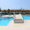 Отель Flat With Lovely Garden in Residence With Pool, фото 10