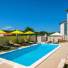 Отель Stunning Home in Pula With Outdoor Swimming Pool, Wifi and 4 Bedrooms, фото 13