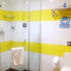 Отель 7Days Inn Xingyi Ruijin North Road, фото 8