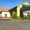 Отель America's Best Inn & Suites, фото 1