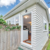 Отель Sunny Grey Lynn Holiday Home, фото 16