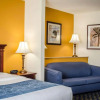 Отель Comfort Suites At Eglin Air Force Base, фото 4