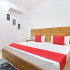 Отель OYO 26606 Hotel R K Grand, фото 16