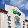 Отель Holiday Inn Express Hotel & Suites Ottawa Airport, an IHG Hotel в Оттаве